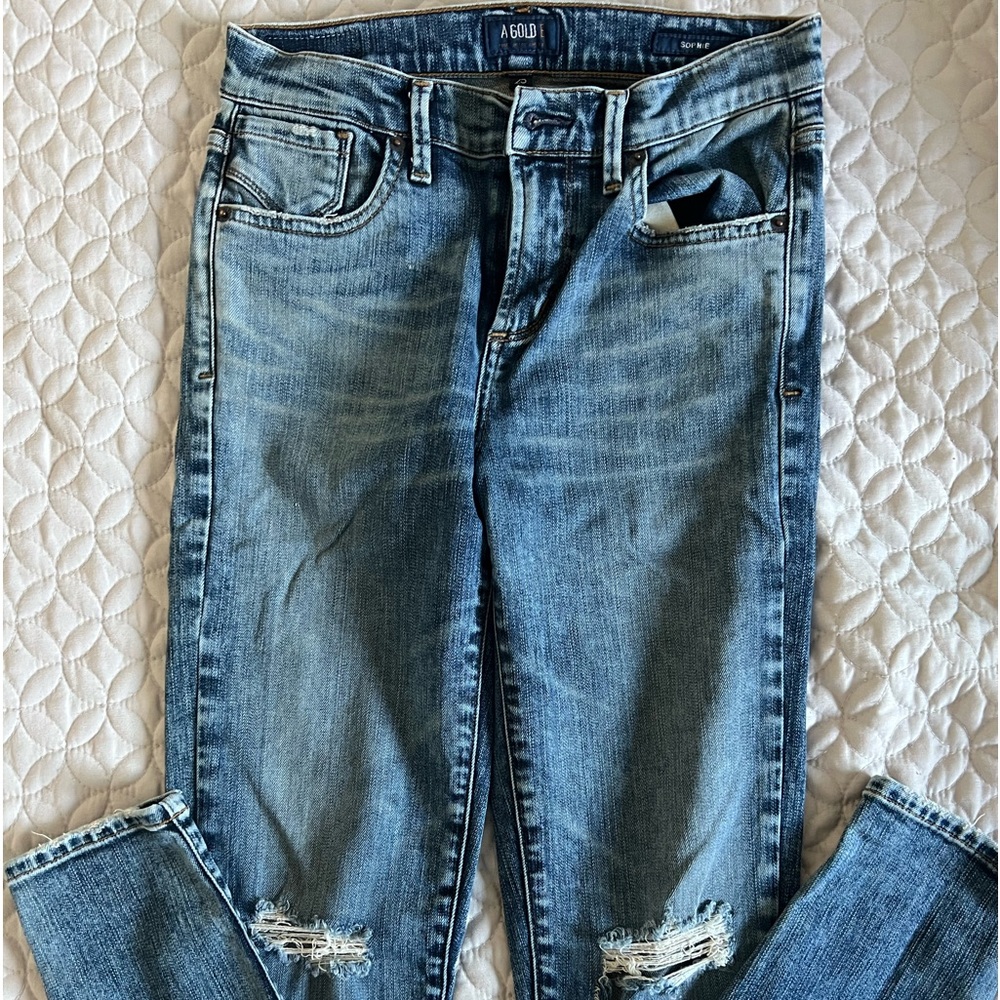 A Gold E jeans